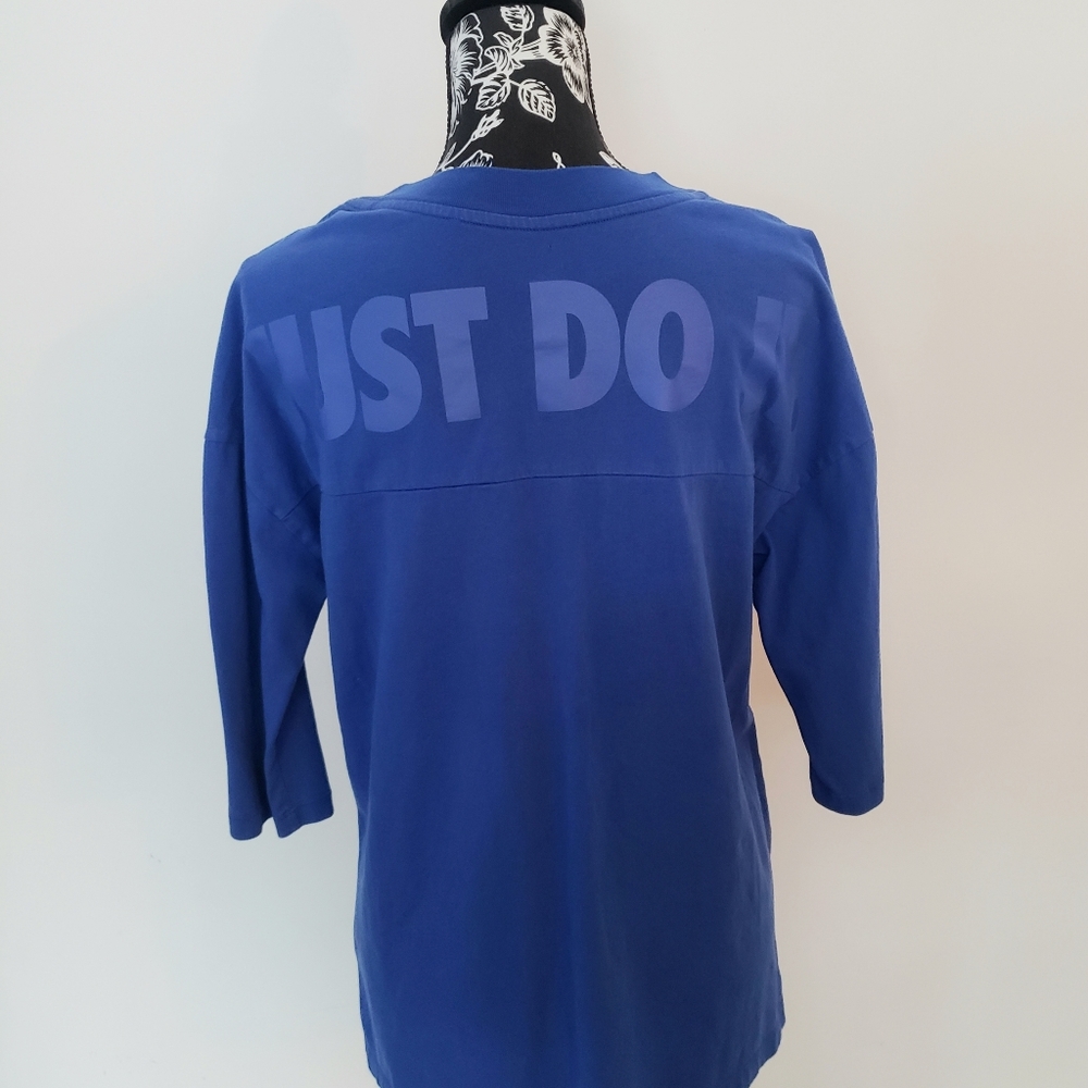 Nike - Picture 4 of 7